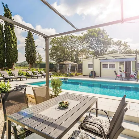 Holiday home Stunning In With Wifi *