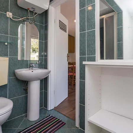Holiday home Stunning In With Wifi Rovinj